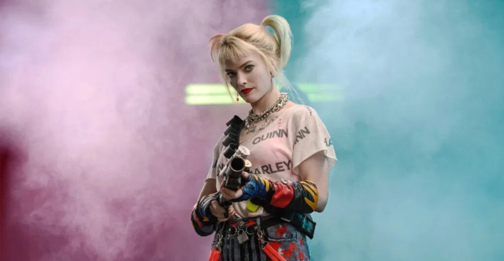 Margot Robbie Poison Ivy Harley Quinn Film Scoop Confirmed