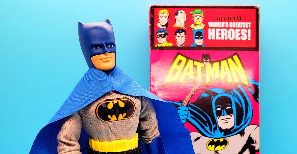 Review: DC Comics Retro Style Boxed 8 Inch Action Figures: Batman -  Geekosity