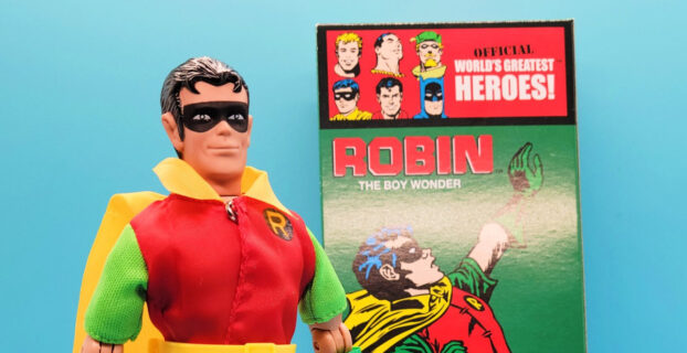 Review DC Comics Retro Style Boxed 8 Inch Action Figures Robin