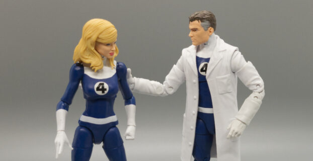 Review: Marvel Legends Fantastic Four Retro Wave Mr. Fantastic and Invisible Woman Action Figures