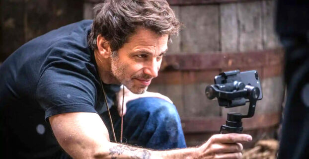 Zack Snyder Tells Fans To Never Lose Faith In His DCEU Return